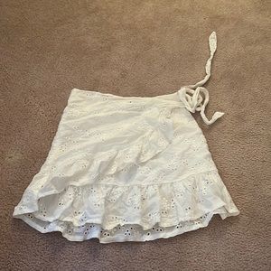 Princess Polly wrap skirt white size 2 (xs)